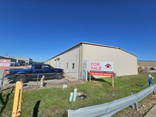 More Photos Of 11230 Timber Tech, Tomball Light Distribution For Sale