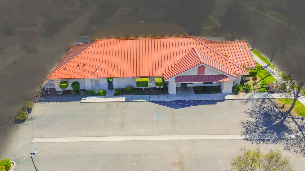 More Photos Of 222 I St, Los Banos Office For Lease