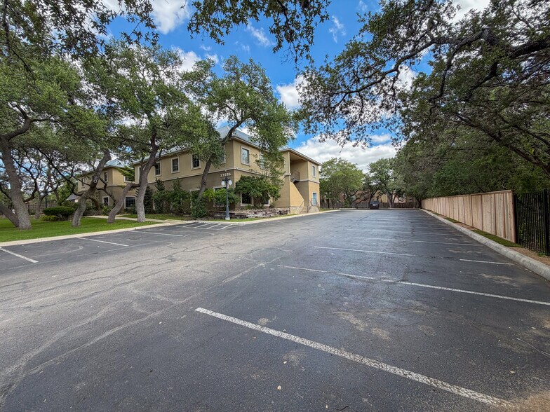 More Photos Of 13526 George Rd, San Antonio Office For Lease