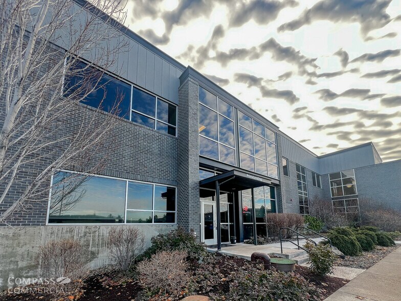 More Photos Of 404 SW Columbia St, Bend Office For Lease