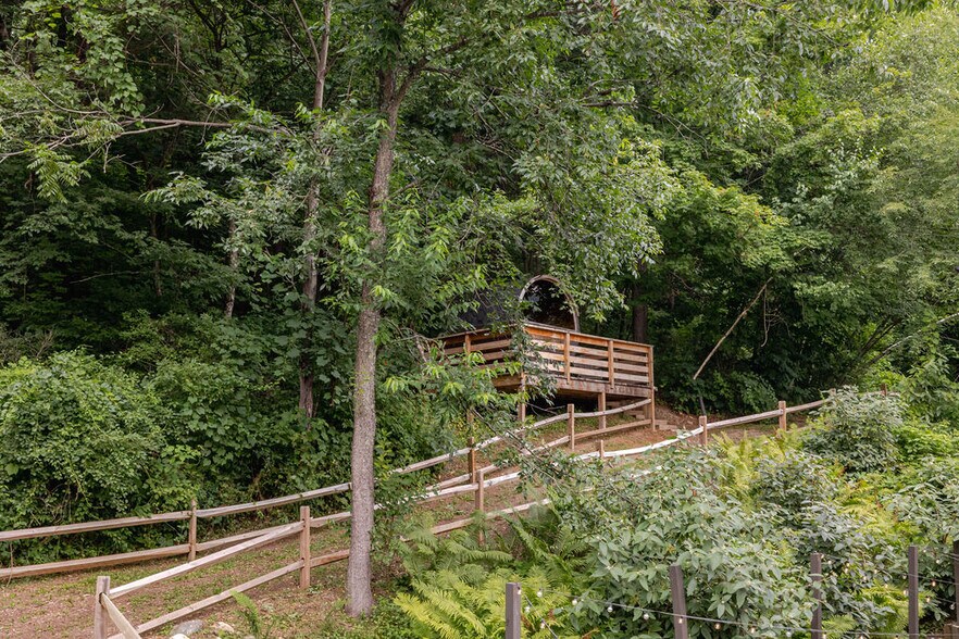 More Photos Of 37 Catamount Rd Hillsdale, Hillsdale Hotel For Sale