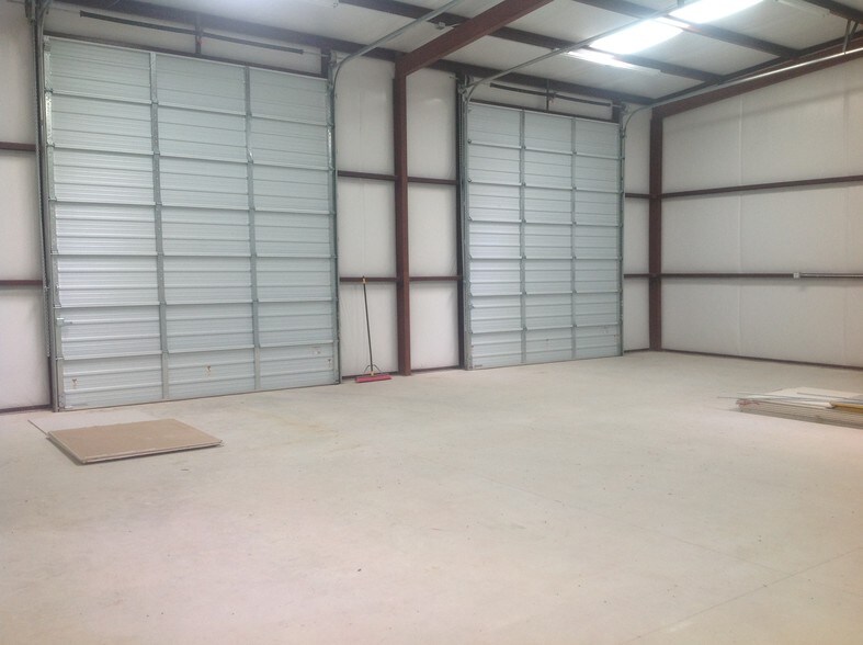More Photos Of 18838 FM 2252, San Antonio Warehouse For Lease