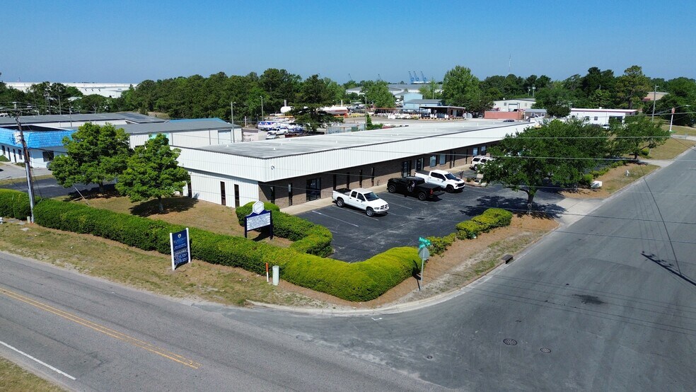 Primary Photo Of 432 Landmark Dr, Wilmington Flex For Lease