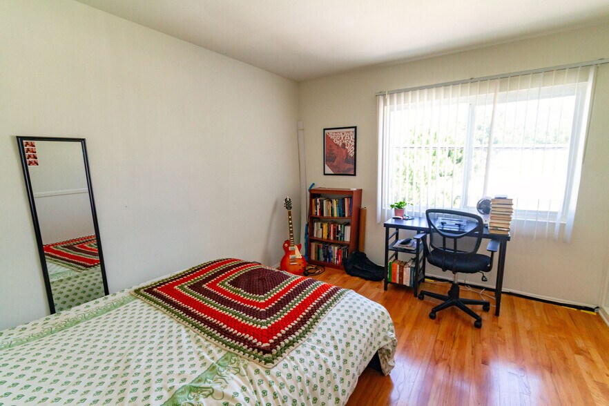 More Photos Of 11401 Washington Pl, Los Angeles Apartments For Sale