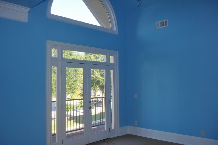 More Photos Of 4330 S Lee St, Buford Medical For Lease