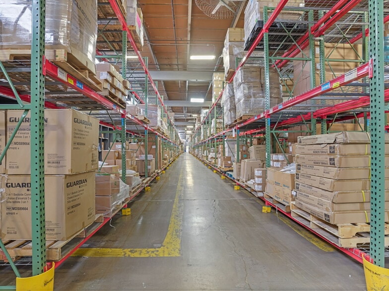 More Photos Of 4341 Bullard Ave, Bronx Warehouse For Lease