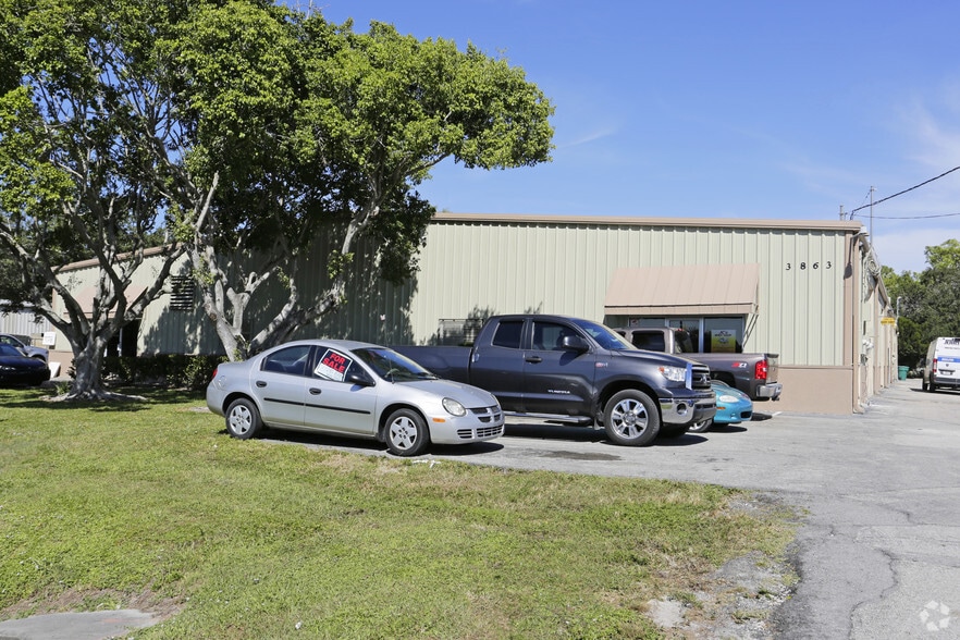 Primary Photo Of 3863 Enterprise Ave, Naples Warehouse For Lease