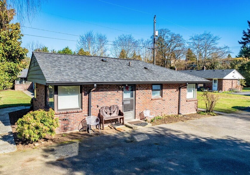More Photos Of 1014 SW 154th St, Burien Apartments For Sale