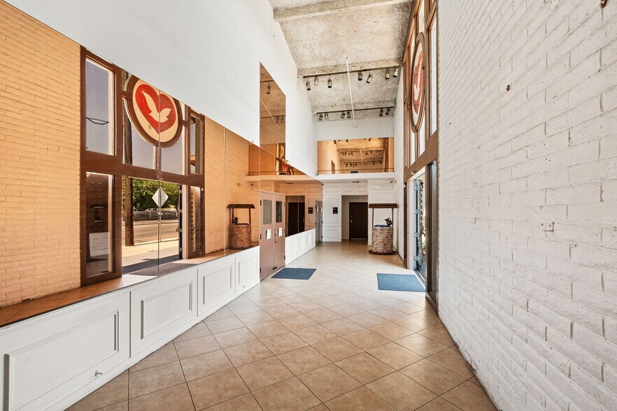 More Photos Of 1921 E Belmont Ave, Fresno Lodge Meeting Hall For Sale