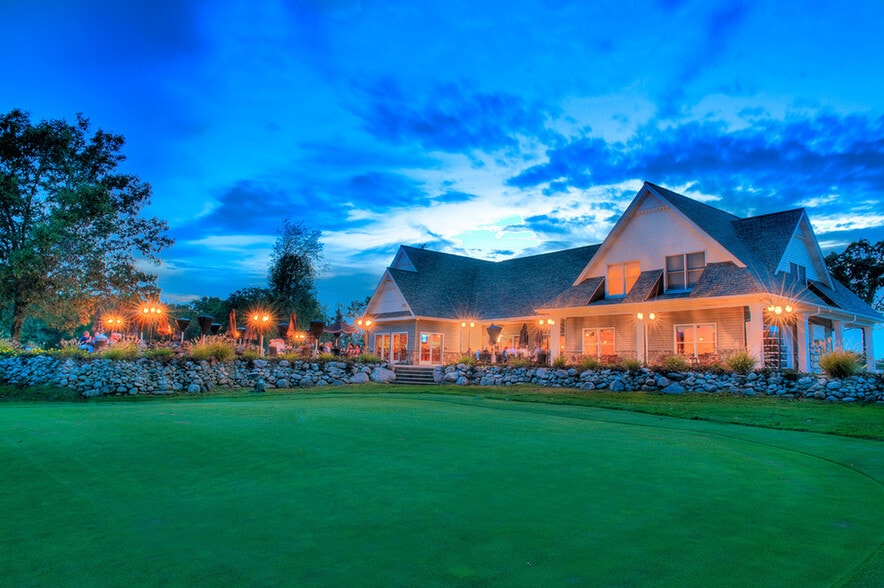 Primary Photo Of 61809 Stonegate Dr, Centreville Golf Course Driving Range For Sale