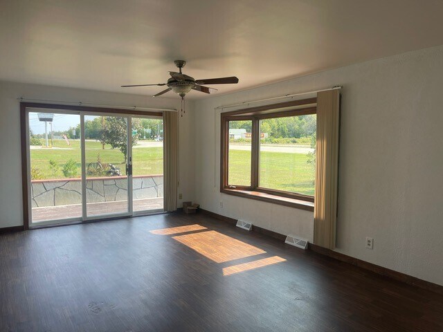 More Photos Of 7554 State Highway 42 57, Sturgeon Bay Flex For Sale