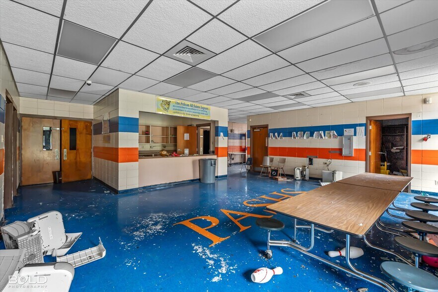 More Photos Of 200 All Saints Rd, Pelican Schools For Sale