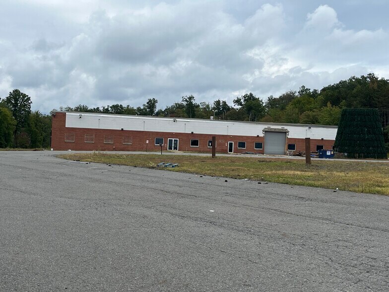 More Photos Of 333 Crestwood Dr, Mountain Top Manufacturing For Sale