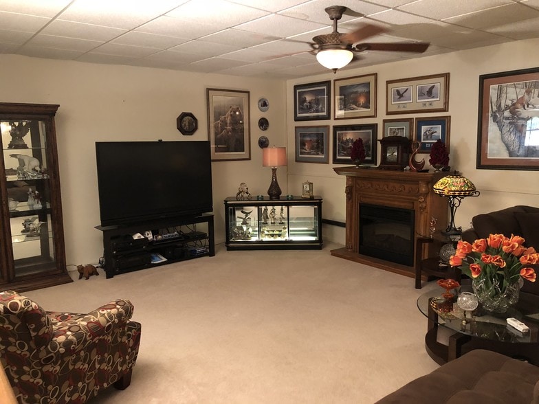 More Photos Of 56495 Grand River Ave, New Hudson Warehouse For Sale