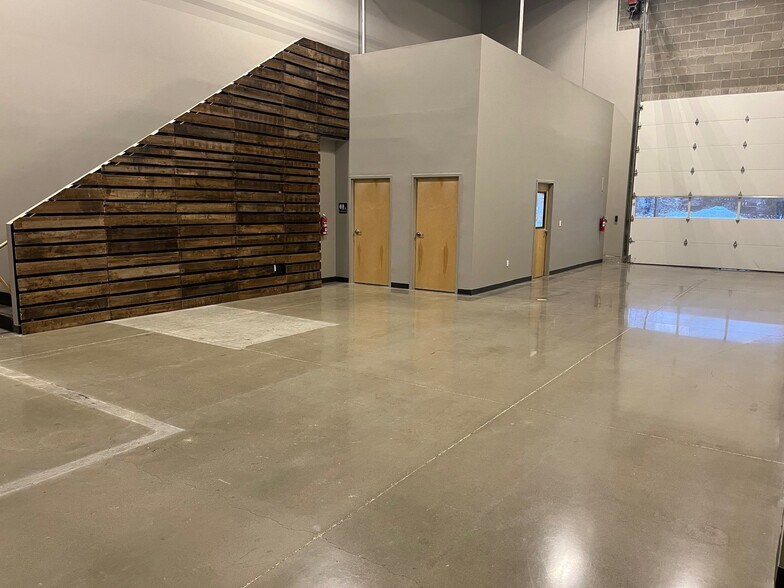 More Photos Of 2225 N Molter Rd, Liberty Lake Light Manufacturing For Lease