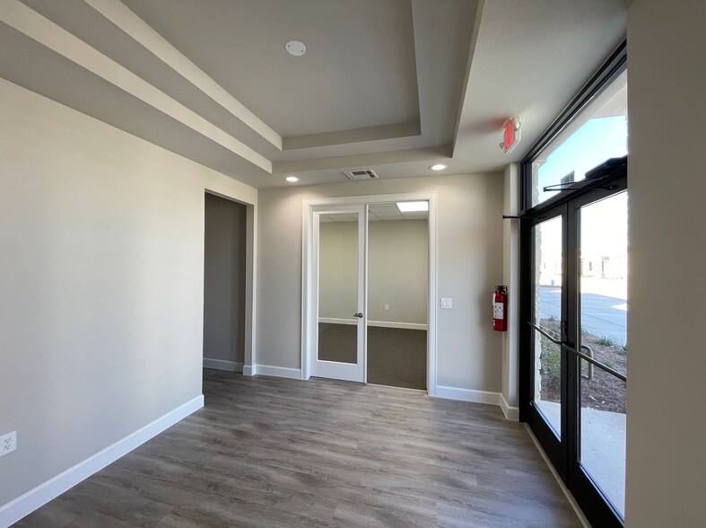 More Photos Of 3129 Kingsley Dr, Pearland Medical For Sale