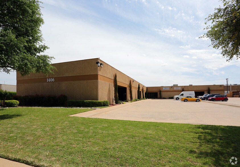 More Photos Of 1406 Capital Ave, Plano Warehouse For Lease