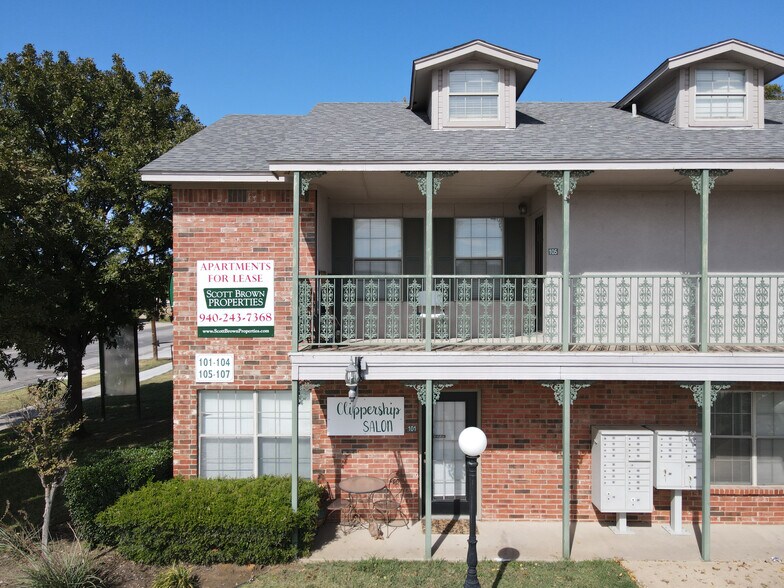 More Photos Of 405 S Elm St, Denton Apartments For Sale