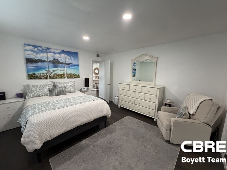 More Photos Of 22607 14th St, Newhall Apartments For Sale