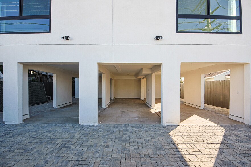 More Photos Of 5709 Auckland Ave, North Hollywood Apartments For Sale