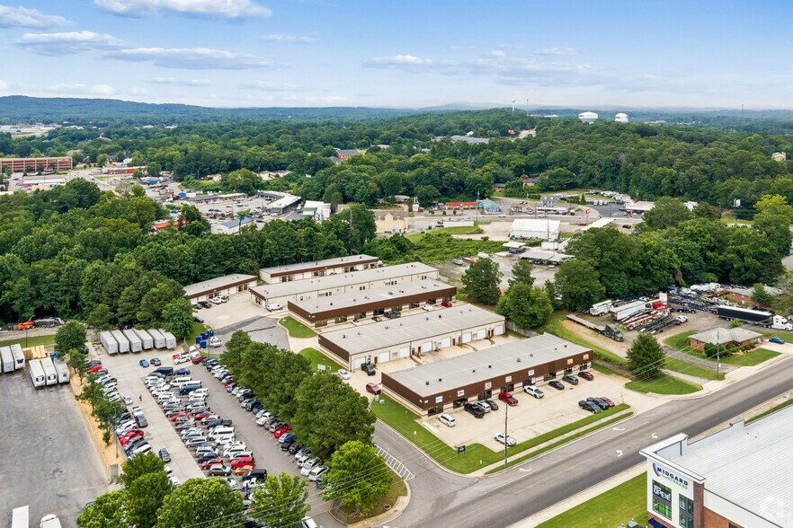 Primary Photo Of 105 Enterprise Dr, Cumming Unknown For Lease