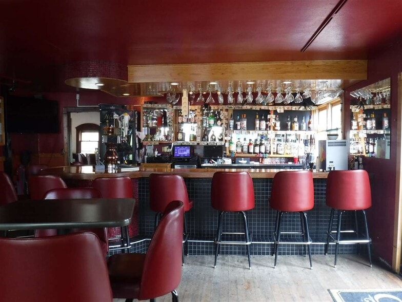 More Photos Of 210 S Water St, Stoughton Bar For Lease