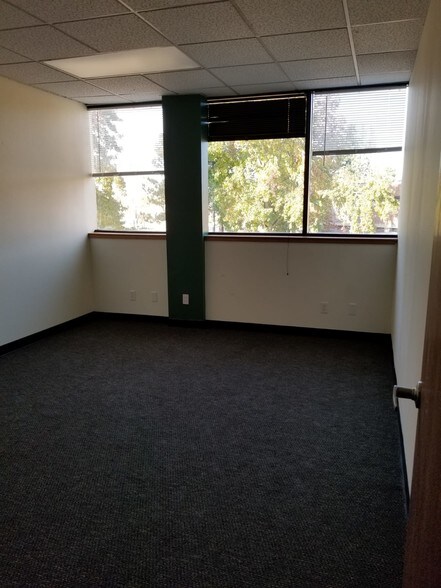 More Photos Of 1314 Central Ave S, Kent Office For Lease