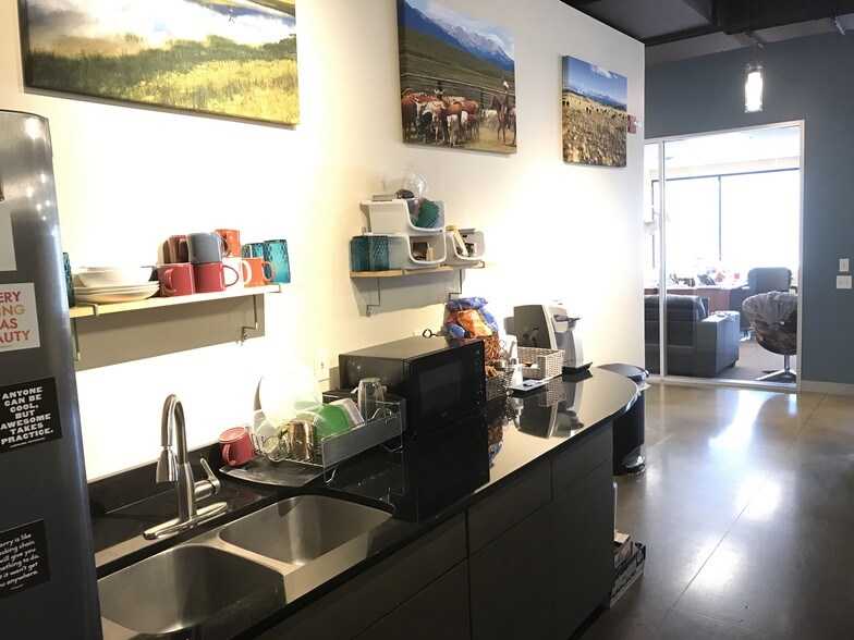 More Photos Of 112 N Rubey Dr, Golden Office For Lease