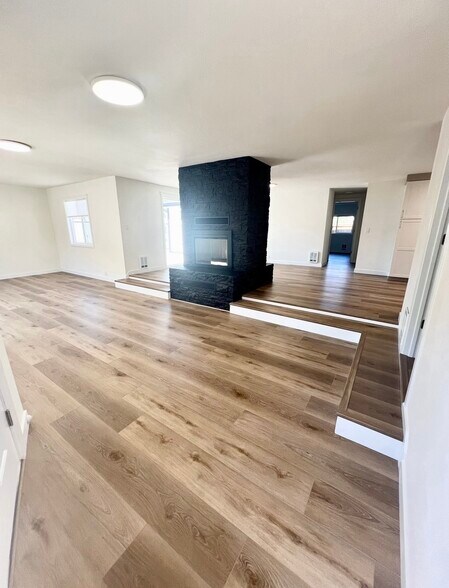 More Photos Of 12826 Avondale Way, Everett Land For Lease