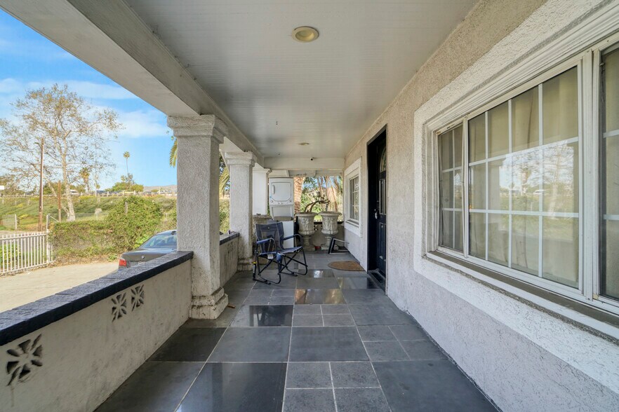 More Photos Of 532 N Berendo St, Los Angeles Multifamily For Sale