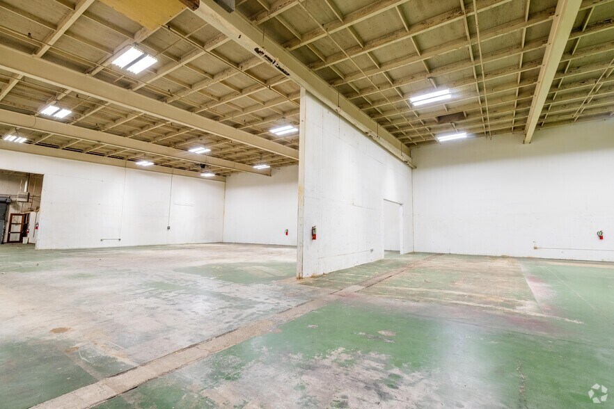 More Photos Of 217 Harbour Way, Richmond Warehouse For Lease
