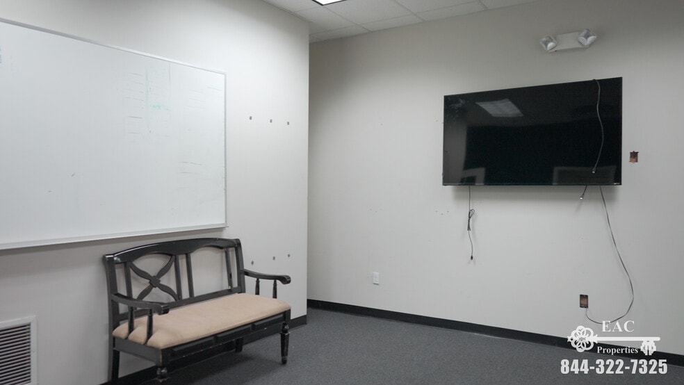 More Photos Of 482 Glenbrook Rd, Stamford Manufacturing For Lease