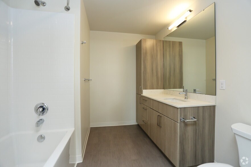More Photos Of 16450 Redmond Way, Redmond Apartments For Lease