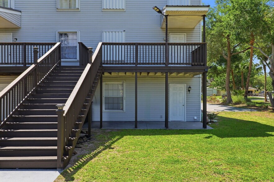 More Photos Of 207 SE 6th Ave, Okeechobee Multifamily For Sale
