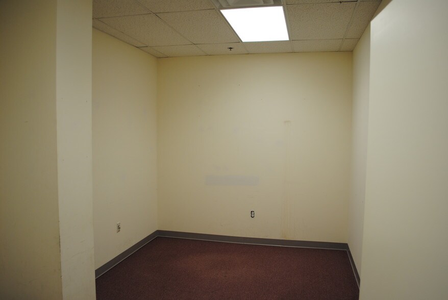 More Photos Of 1115 Garrisonville Rd, Stafford Office For Lease