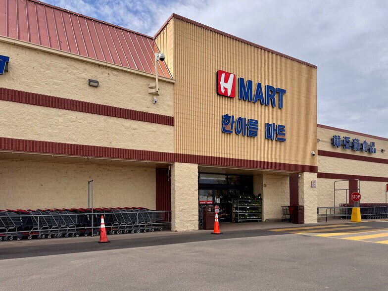 More Photos Of 2701-2787 S Parker Rd, Aurora Unknown For Lease