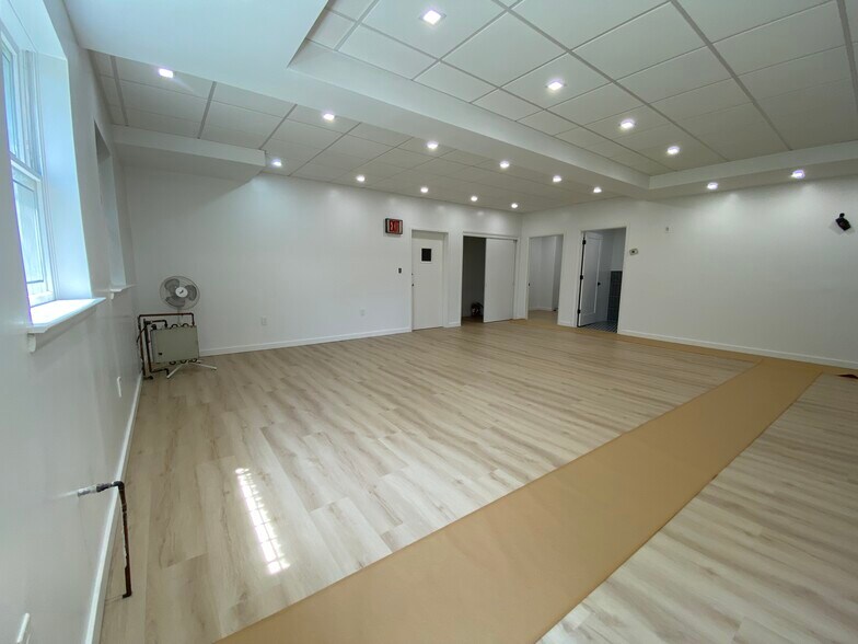 More Photos Of 40 Van Duzer St, Staten Island Medical For Lease