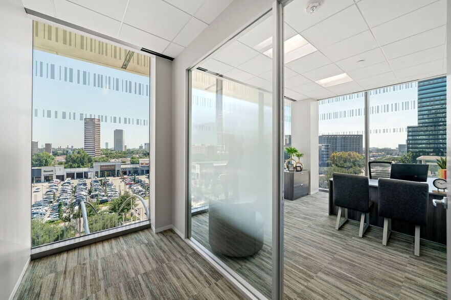 More Photos Of 1700 Post Oak Blvd, Houston Coworking Space