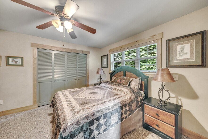 More Photos Of 2003 Bend of the Riv, Hiawassee Specialty For Sale