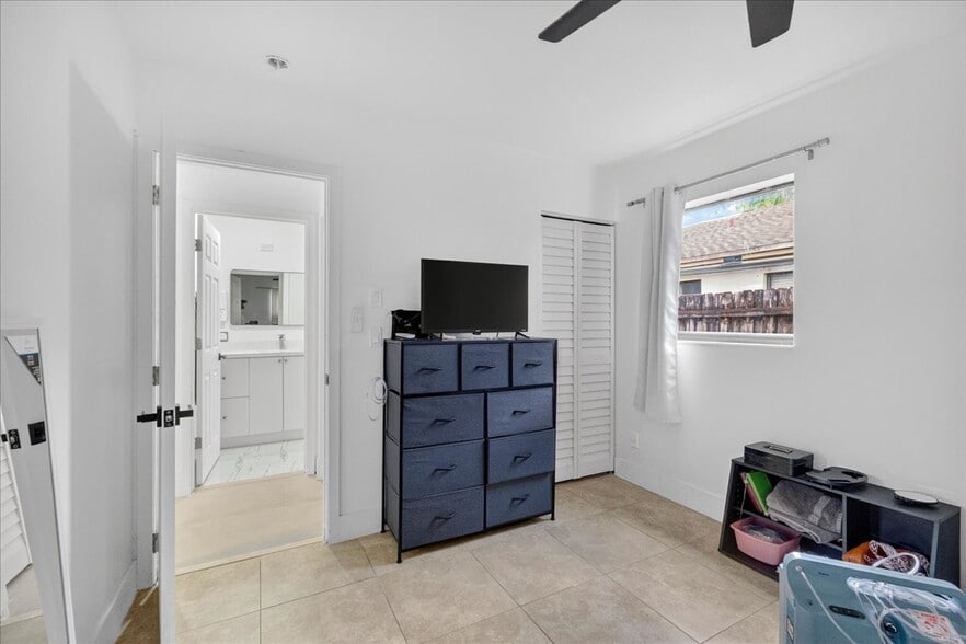 More Photos Of 12452 Guilford Way, Wellington Multifamily For Sale