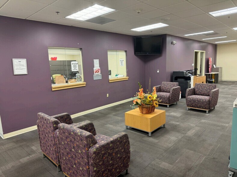 More Photos Of 3971 Knight Arnold Rd, Memphis Office For Sale