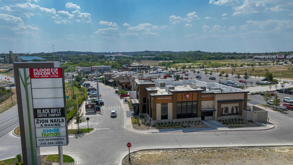 More Photos Of 13905 N I-35, San Antonio Unknown For Lease