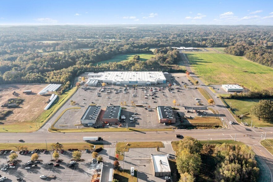 More Photos Of 1860 Wayne Rd, Savannah Storefront For Lease