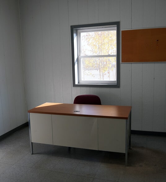 More Photos Of 150 Ayers Blvd, Belpre Light Distribution For Lease