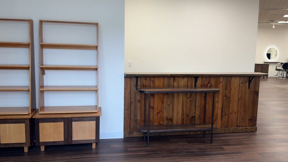 More Photos Of 451-465 Canyon del Rey Blvd, Del Rey Oaks Unknown For Lease