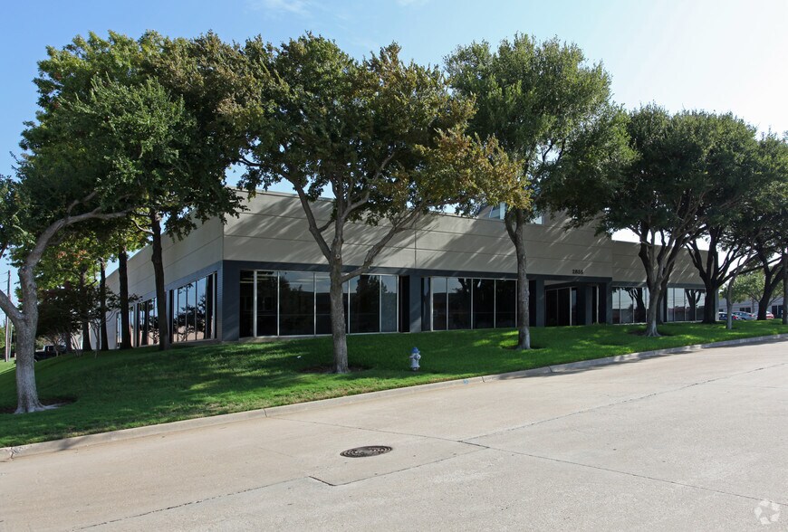 More Photos Of 2855 Trinity Square Dr, Carrollton Light Distribution For Lease