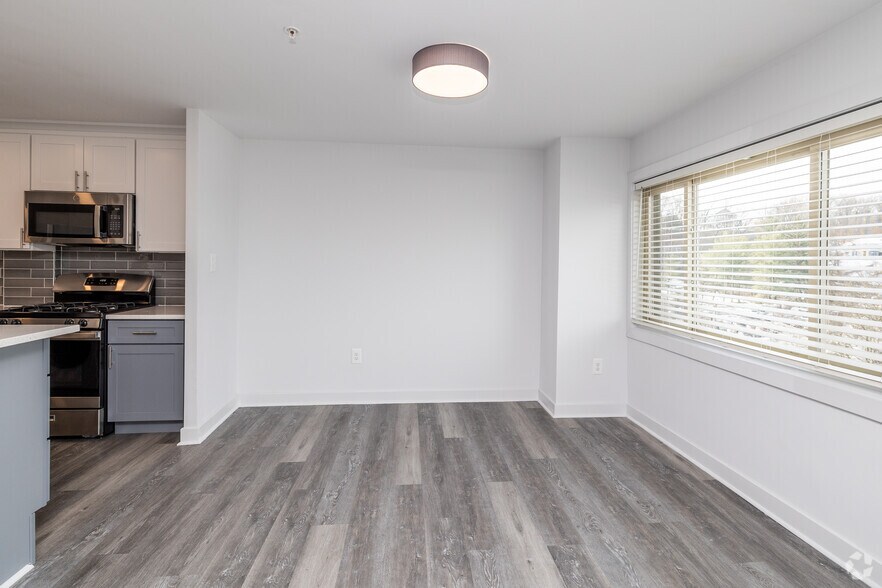 More Photos Of 8415 Bellona Ln, Towson Apartments For Lease