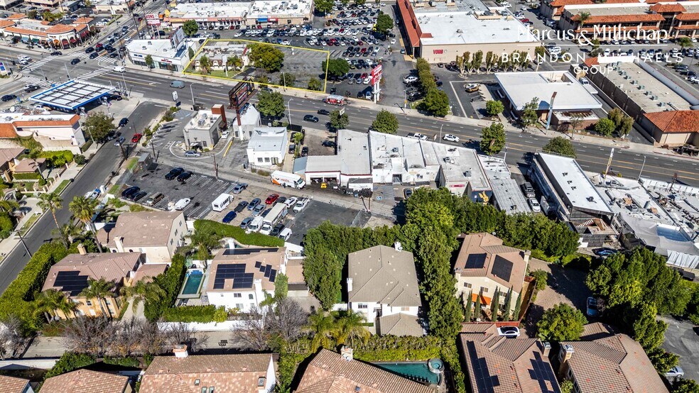 More Photos Of 18451-18481 Ventura Blvd, Tarzana Land For Sale