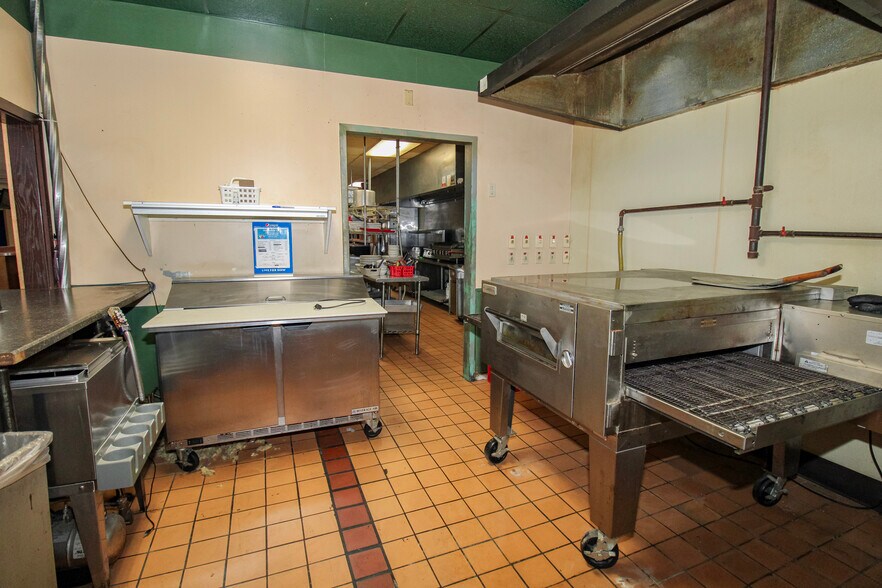 More Photos Of 125 Main St, Huron Bowling Alley For Sale