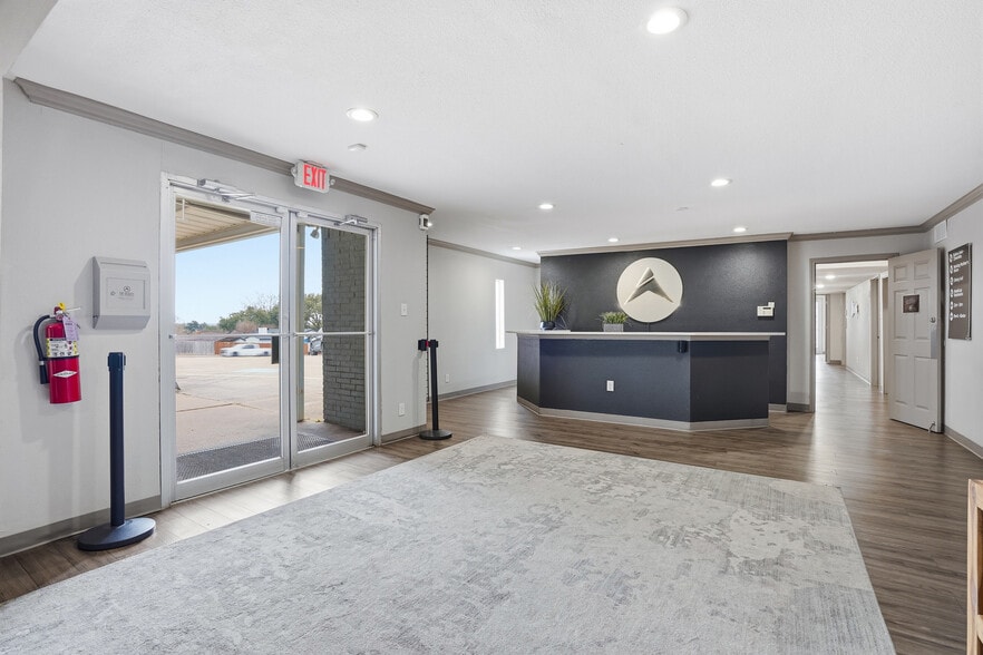 More Photos Of 342 SW Alsbury Blvd, Burleson Religious Facility For Sale